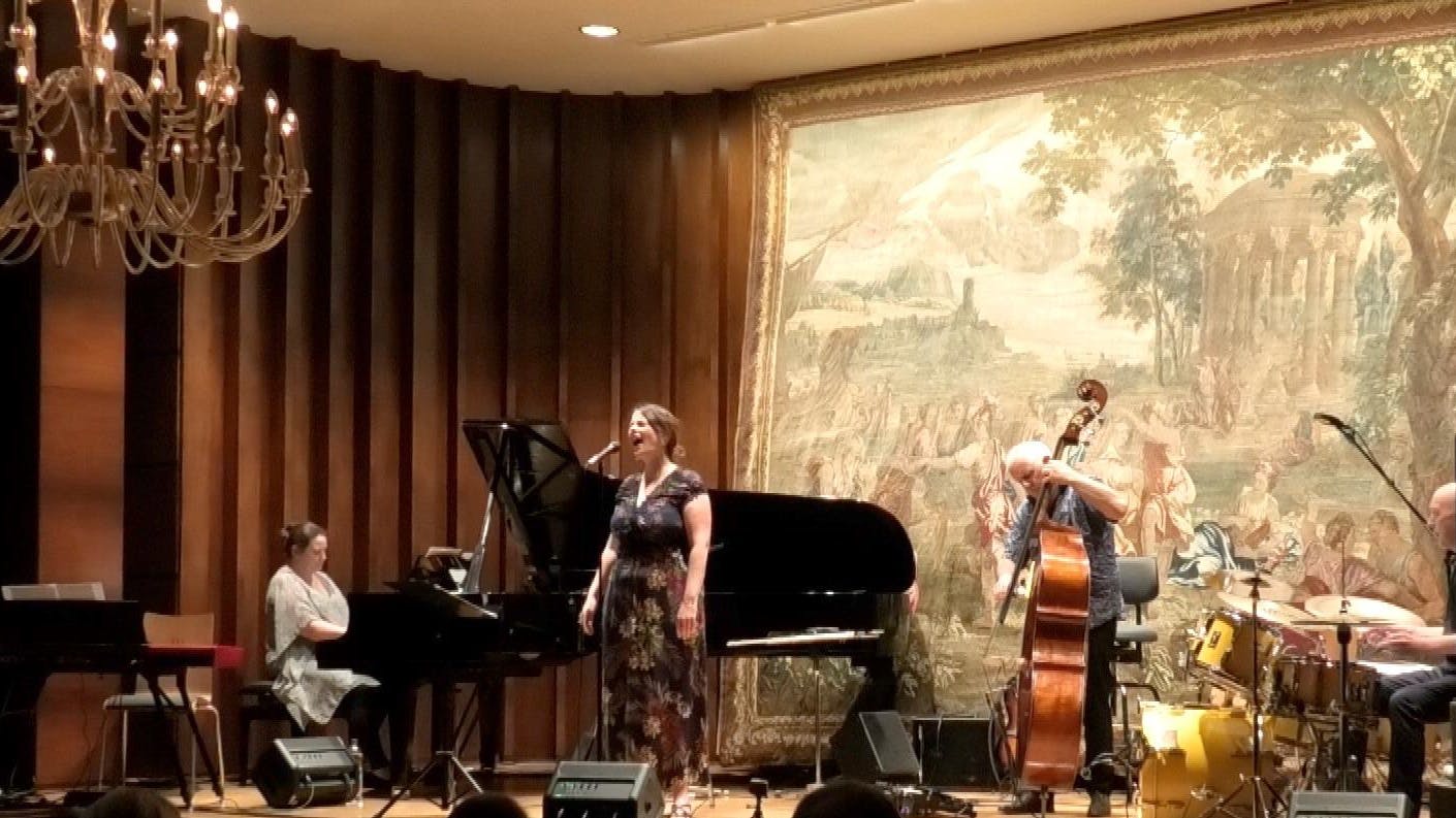 Tulatwah begeistert die Zuschauer mit bekannten Songs und unerwartete Facetten